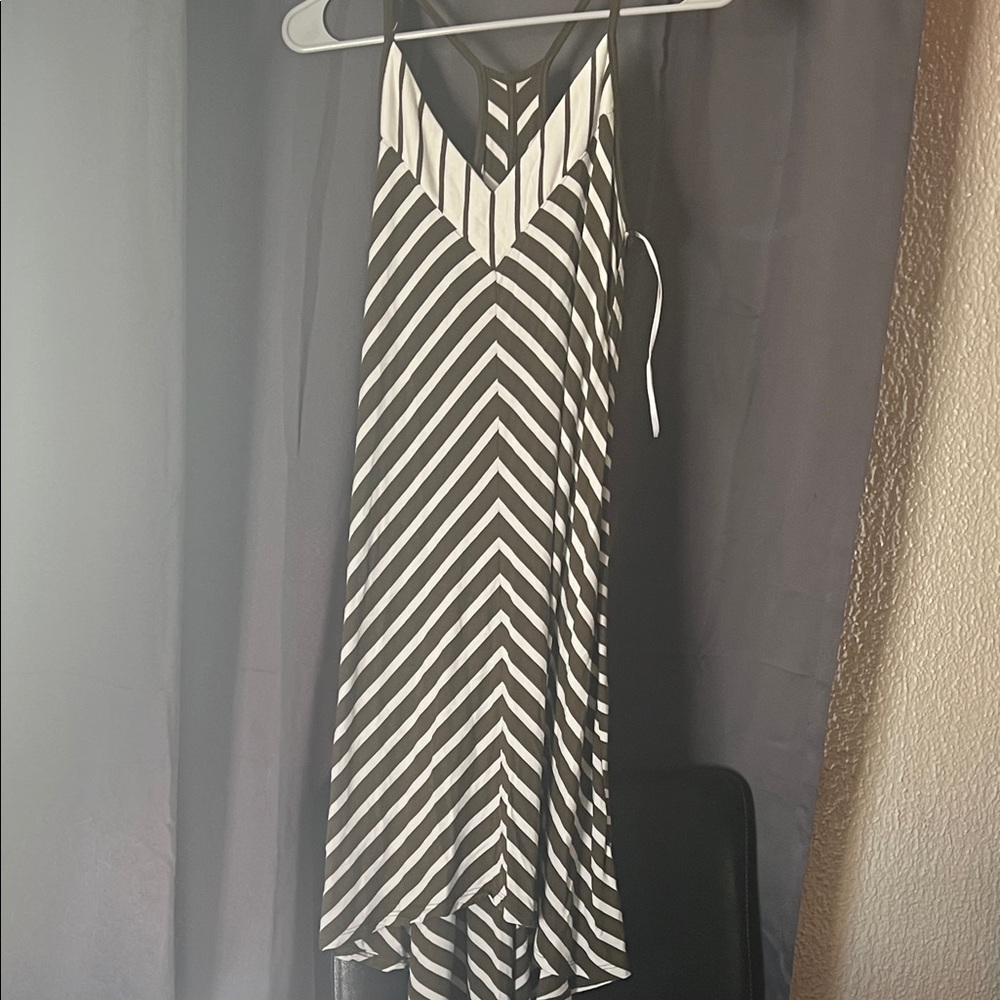 Laila Jayde Black and White Chevron Dress
